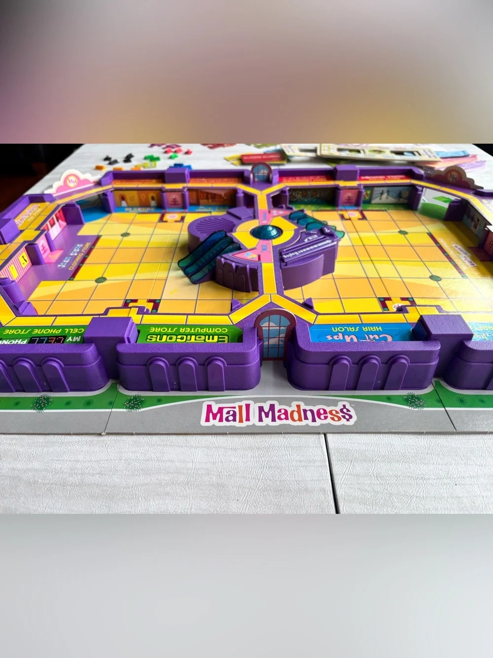 VTG 2004 Mall Madness Talking Board Game w/Electronic Console Milton Bradley